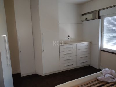 Apartamento à venda com 144m², 3 quartos, 1 suíte no bairro Centro Histórico em Porto Alegre - Foto 33