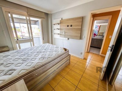 Apartamento à venda com 70m², 2 quartos, 1 vaga no bairro Cristal em Porto Alegre - Foto 10