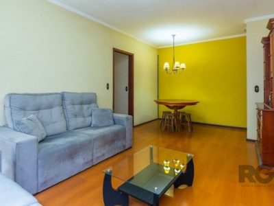 Apartamento à venda com 105m², 3 quartos, 1 suíte, 1 vaga no bairro Auxiliadora em Porto Alegre - Foto 7