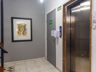 Apartamento à venda com 105m², 3 quartos, 1 suíte, 1 vaga no bairro Auxiliadora em Porto Alegre - Foto 4