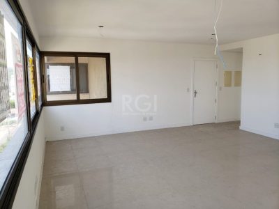 Apartamento à venda com 134m², 3 quartos, 1 suíte, 2 vagas no bairro Jardim Planalto em Porto Alegre - Foto 4