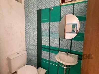 Casa à venda com 130m², 4 quartos, 1 suíte, 2 vagas no bairro Ipanema em Porto Alegre - Foto 26