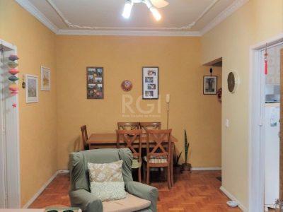 Apartamento à venda com 79m², 3 quartos no bairro São João em Porto Alegre - Foto 3