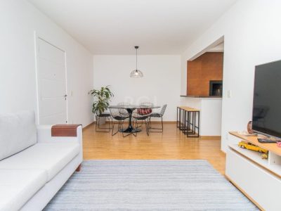 Apartamento à venda com 87m², 3 quartos, 1 suíte, 2 vagas no bairro Bela Vista em Porto Alegre - Foto 3