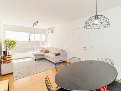 Apartamento à venda com 87m², 3 quartos, 1 suíte, 2 vagas no bairro Bela Vista em Porto Alegre - Foto 4