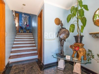 Casa à venda com 420m², 4 quartos, 1 suíte, 3 vagas no bairro Partenon em Porto Alegre - Foto 24