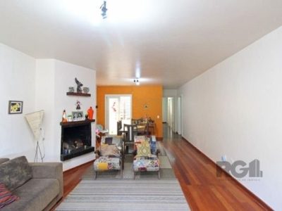 Casa à venda com 154m², 3 quartos, 1 suíte, 3 vagas no bairro Ipanema em Porto Alegre - Foto 7