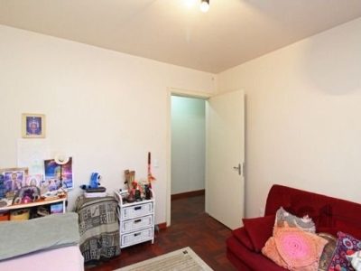 Casa à venda com 154m², 3 quartos, 1 suíte, 3 vagas no bairro Ipanema em Porto Alegre - Foto 29