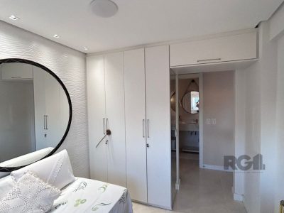 Apartamento à venda com 69m², 2 quartos, 1 suíte, 2 vagas no bairro Menino Deus em Porto Alegre - Foto 13