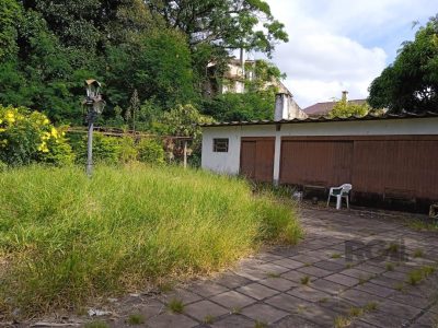 Casa à venda com 305m², 3 quartos, 1 suíte, 4 vagas no bairro Cristal em Porto Alegre - Foto 8