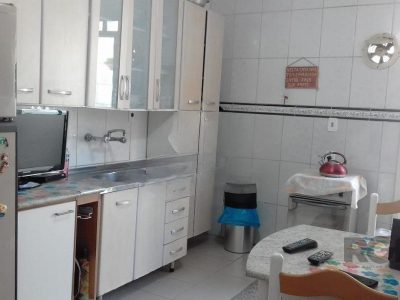 Casa à venda com 144m², 3 quartos, 2 suítes, 1 vaga no bairro Passo d'Areia em Porto Alegre - Foto 16