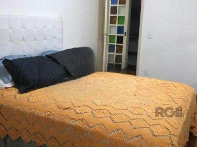 Casa à venda com 144m², 3 quartos, 2 suítes, 1 vaga no bairro Passo d'Areia em Porto Alegre - Foto 11