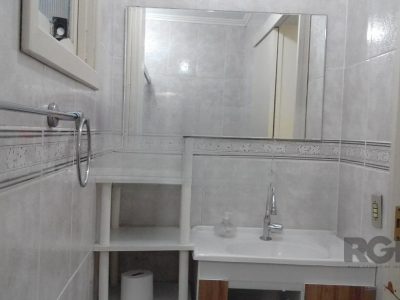 Casa à venda com 144m², 3 quartos, 2 suítes, 1 vaga no bairro Passo d'Areia em Porto Alegre - Foto 8