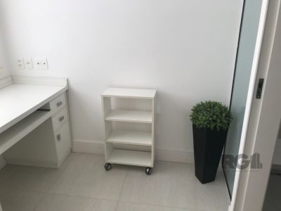 Conjunto/Sala à venda com 48m² no bairro Centro Histórico em Porto Alegre - Foto 13