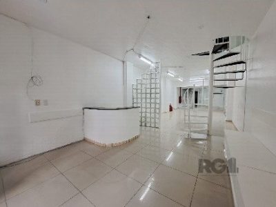 Loja à venda com 128m² no bairro Centro Histórico em Porto Alegre - Foto 2