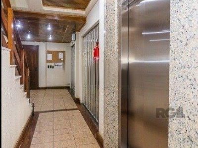 Apartamento à venda com 80m², 2 quartos, 1 suíte, 1 vaga no bairro Tristeza em Porto Alegre - Foto 21