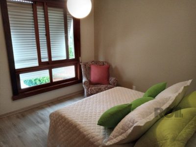 Apartamento à venda com 80m², 2 quartos, 1 suíte, 1 vaga no bairro Tristeza em Porto Alegre - Foto 12