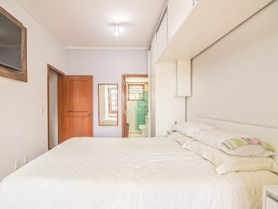 Casa à venda com 440m², 3 quartos, 1 suíte, 2 vagas no bairro Santa Tereza em Porto Alegre - Foto 45