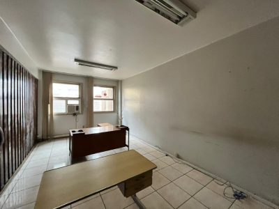 Conjunto/Sala à venda com 342m² no bairro Centro Histórico em Porto Alegre - Foto 22