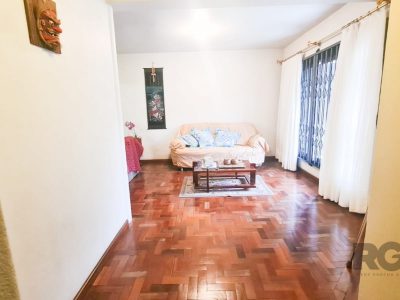 Casa à venda com 320m², 4 quartos, 1 suíte, 5 vagas no bairro Cristo Redentor em Porto Alegre - Foto 10