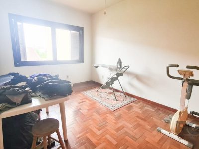 Casa à venda com 320m², 4 quartos, 1 suíte, 5 vagas no bairro Cristo Redentor em Porto Alegre - Foto 11