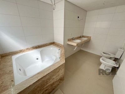 Apartamento à venda com 300m², 6 quartos, 5 suítes, 4 vagas no bairro Centro em Capão da Canoa - Foto 6