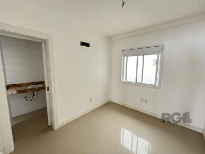 Apartamento à venda com 300m², 6 quartos, 5 suítes, 4 vagas no bairro Centro em Capão da Canoa - Foto 18