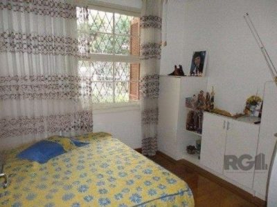 Casa à venda com 217m², 3 quartos, 1 suíte, 3 vagas no bairro Petrópolis em Porto Alegre - Foto 9