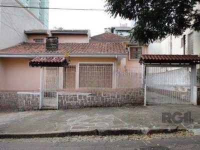 Casa à venda com 217m², 3 quartos, 1 suíte, 3 vagas no bairro Petrópolis em Porto Alegre - Foto 20