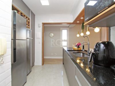 Apartamento à venda com 126m², 3 quartos, 1 suíte, 1 vaga no bairro Petrópolis em Porto Alegre - Foto 9