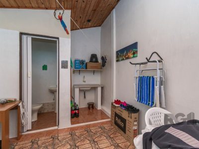 Casa à venda com 150m², 2 quartos, 2 suítes, 2 vagas no bairro Santana em Porto Alegre - Foto 11