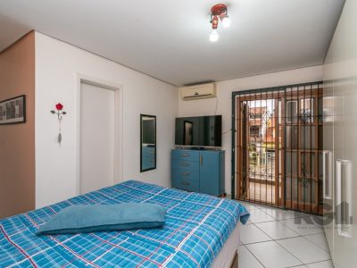 Casa à venda com 150m², 2 quartos, 2 suítes, 2 vagas no bairro Santana em Porto Alegre - Foto 16