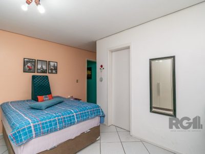 Casa à venda com 150m², 2 quartos, 2 suítes, 2 vagas no bairro Santana em Porto Alegre - Foto 17