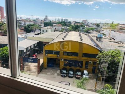 Apartamento à venda com 72m², 3 quartos, 1 suíte, 2 vagas no bairro São João em Porto Alegre - Foto 3