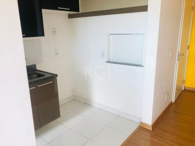 Apartamento à venda com 72m², 3 quartos, 1 suíte, 2 vagas no bairro São João em Porto Alegre - Foto 7