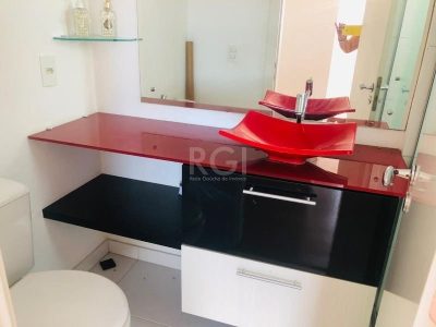 Apartamento à venda com 72m², 3 quartos, 1 suíte, 2 vagas no bairro São João em Porto Alegre - Foto 12