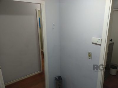 Conjunto/Sala à venda com 93m² no bairro Centro Histórico em Porto Alegre - Foto 5