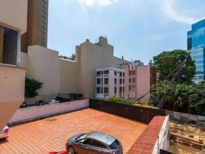 Apartamento à venda com 117m², 3 quartos, 1 suíte, 1 vaga no bairro Moinhos de Vento em Porto Alegre - Foto 17