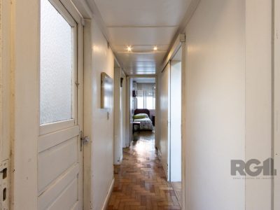 Casa à venda com 360m², 5 quartos, 2 suítes, 3 vagas no bairro Tristeza em Porto Alegre - Foto 47