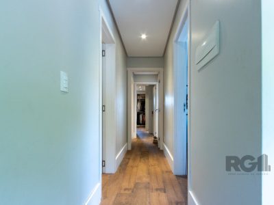 Casa à venda com 360m², 5 quartos, 2 suítes, 3 vagas no bairro Tristeza em Porto Alegre - Foto 12