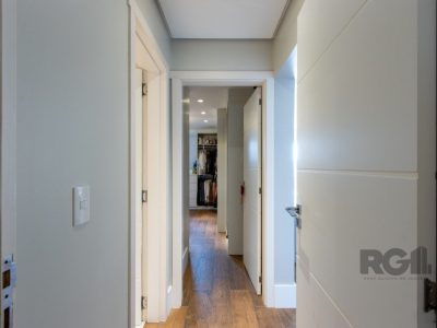 Casa à venda com 360m², 5 quartos, 2 suítes, 3 vagas no bairro Tristeza em Porto Alegre - Foto 14