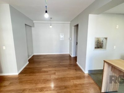 Apartamento à venda com 81m², 3 quartos, 1 suíte, 2 vagas no bairro Jardim Lindóia em Porto Alegre - Foto 4