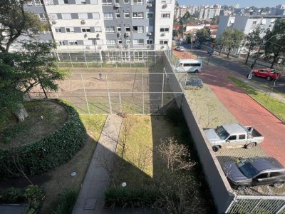 Apartamento à venda com 81m², 3 quartos, 1 suíte, 2 vagas no bairro Jardim Lindóia em Porto Alegre - Foto 7