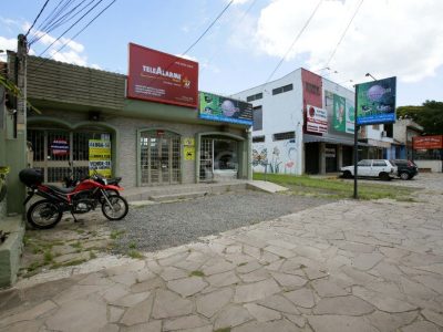 Casa à venda com 350m², 3 quartos, 3 vagas no bairro Passo d'Areia em Porto Alegre - Foto 15