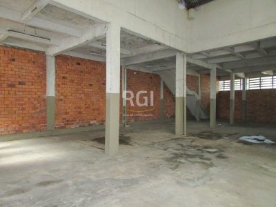 Depósito/Pavilhão à venda com 1.257m² no bairro Floresta em Porto Alegre - Foto 4