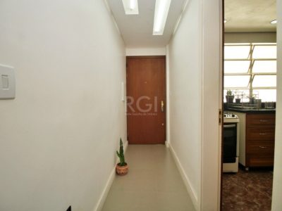 Apartamento à venda com 103m², 3 quartos, 1 suíte, 1 vaga no bairro Centro em Porto Alegre - Foto 4