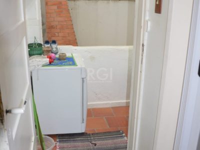 Casa à venda com 57m², 2 quartos, 1 vaga no bairro Higienópolis em Porto Alegre - Foto 20