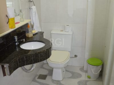 Casa à venda com 57m², 2 quartos, 1 vaga no bairro Higienópolis em Porto Alegre - Foto 24