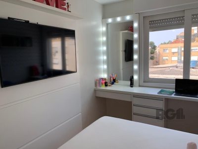 Apartamento à venda com 95m², 3 quartos, 1 suíte, 2 vagas no bairro Praia de Belas em Porto Alegre - Foto 12