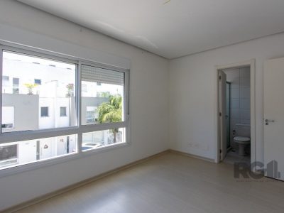 Casa Condominio à venda com 197m², 3 quartos, 1 suíte, 2 vagas no bairro Glória em Porto Alegre - Foto 27